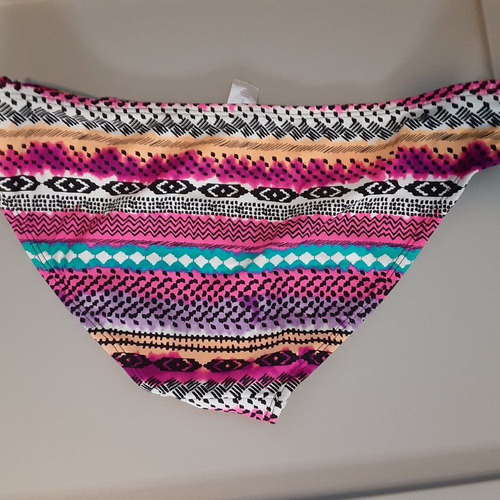 NOBO Low Rise Hipster Laddered Bold Boho Print Bikini Bottom